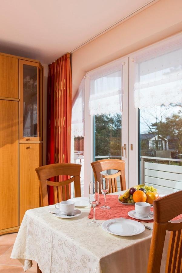 Haus Duenenglueck Whg. 23, Teilseesicht 库克斯港 外观 照片